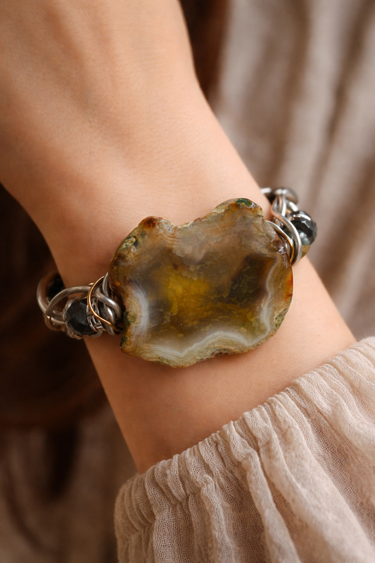 Moss agate Bracelet: grounding strength 