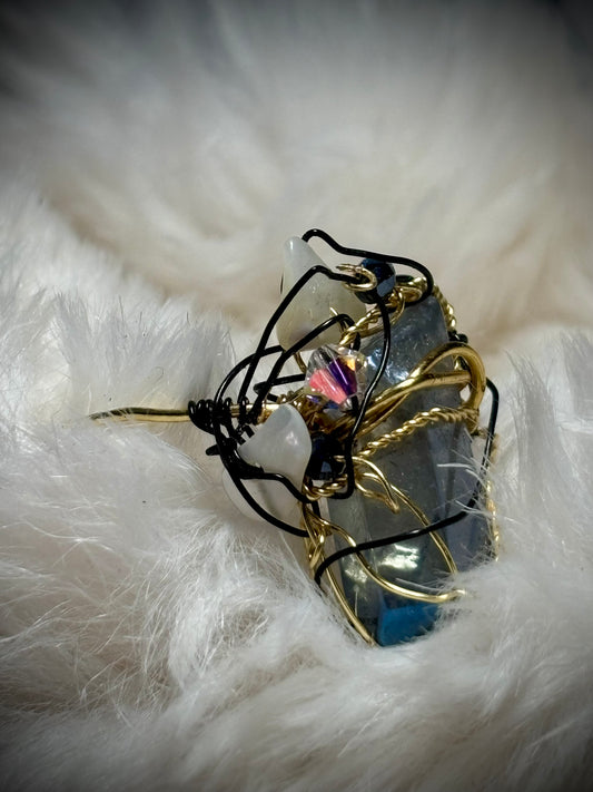 Crystal ring: Armor of light 