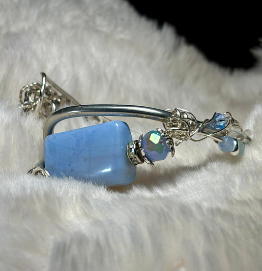 Blue lace agate and Crystal bracelet: Crystal Calm