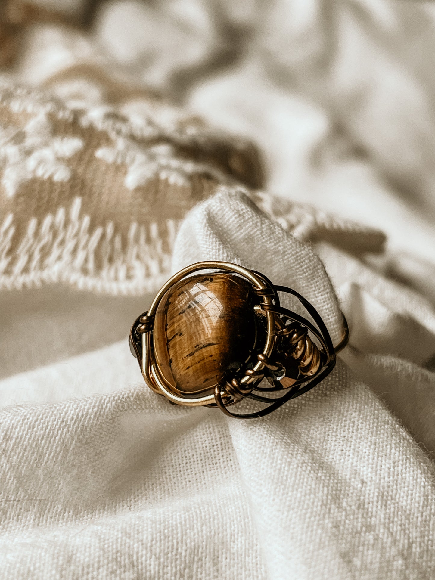 Tiger eye round ring