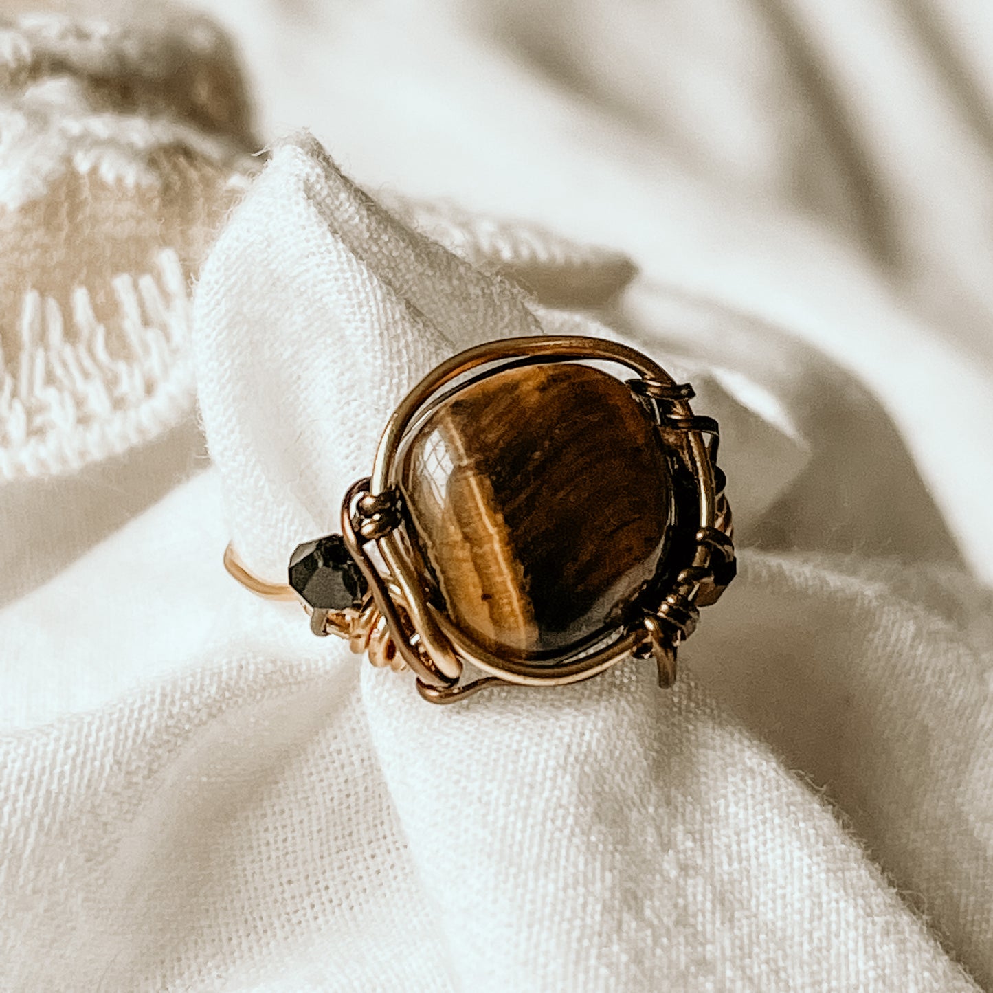 Tiger eye round ring