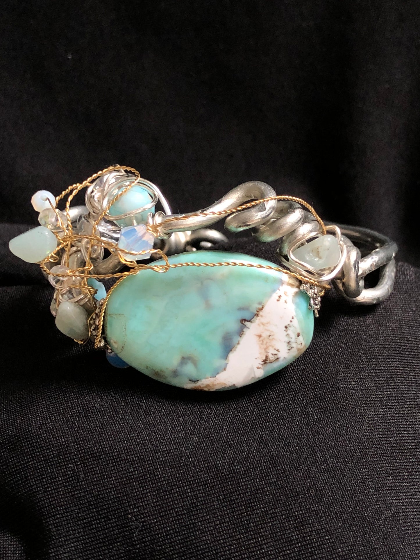 Larimar Devine