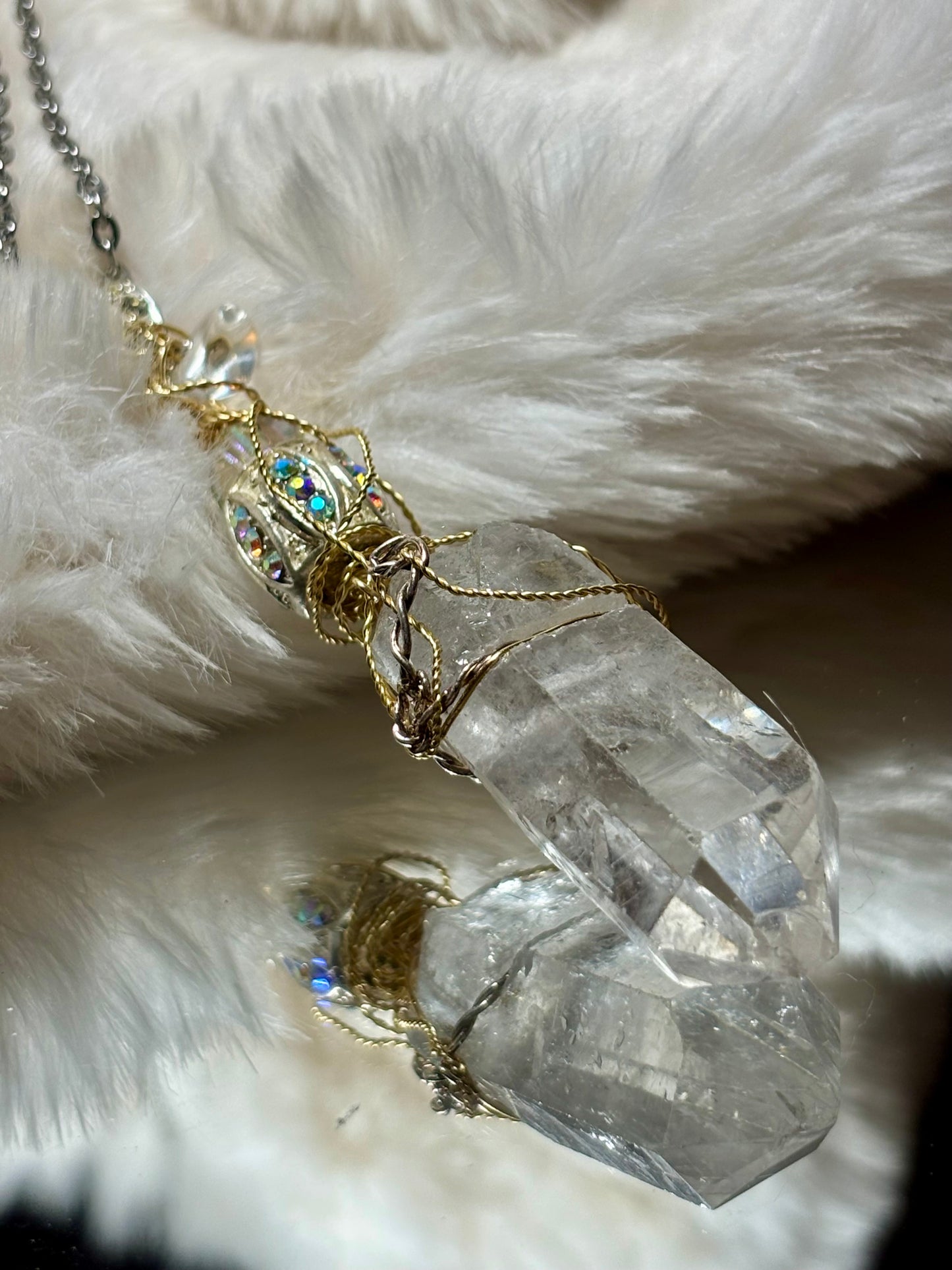 Crystal and quartz, crystal pendant: CRYSTAL CLEAR SPIRIT ￼￼