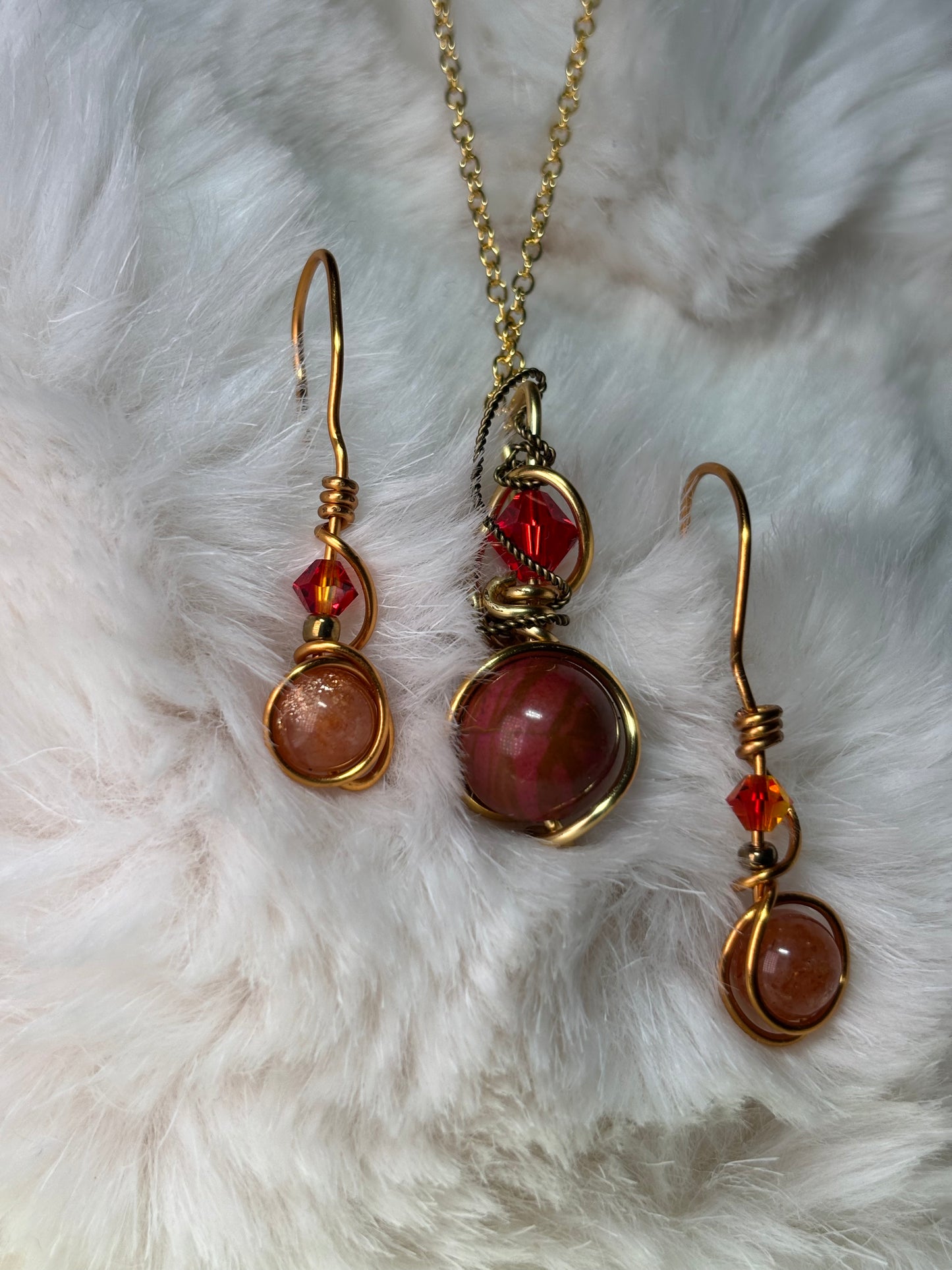 Ember Rise: Sunstone pendant (set available)￼