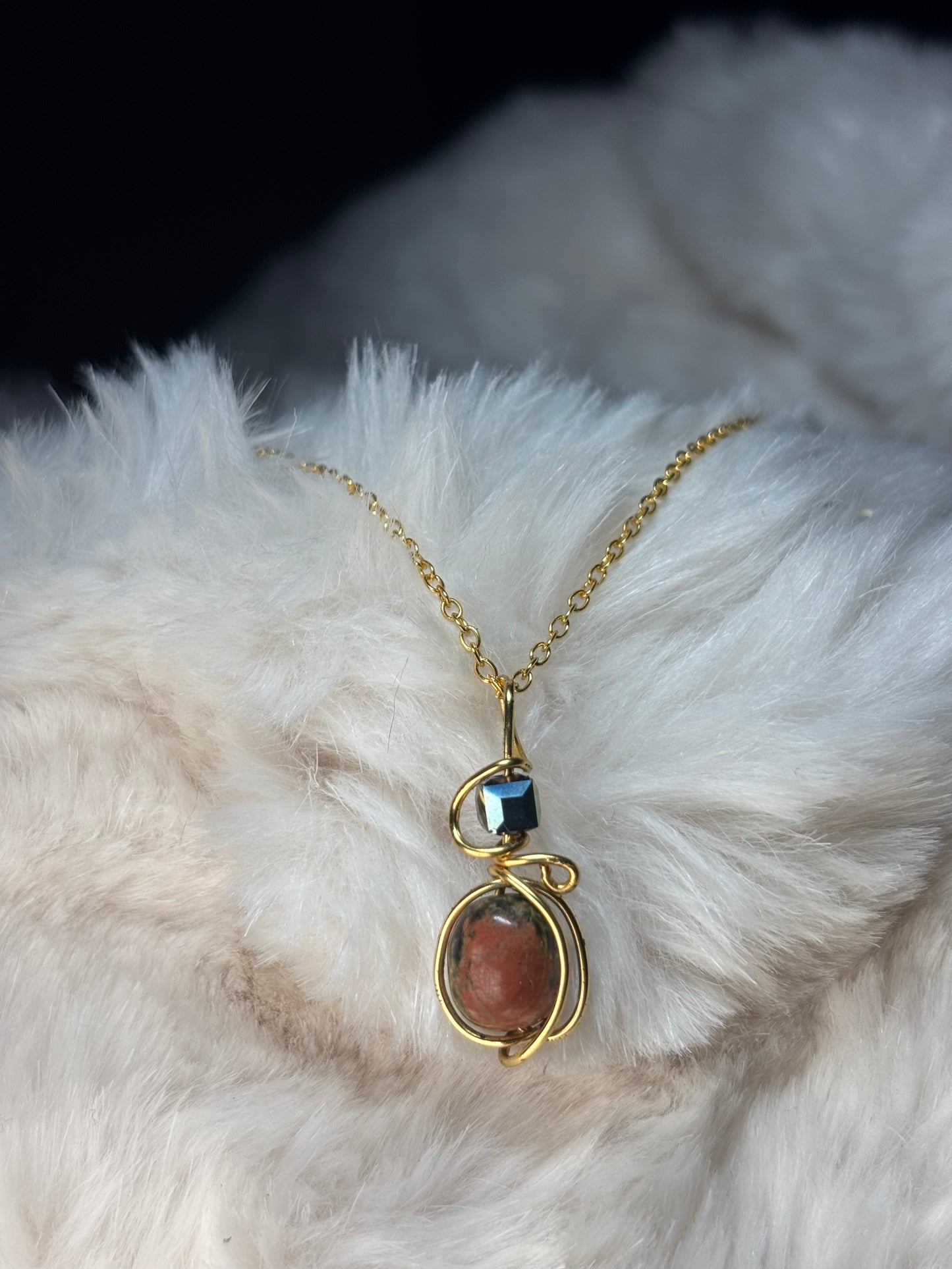 Garden of the heart: Unakite pendant (set available)￼