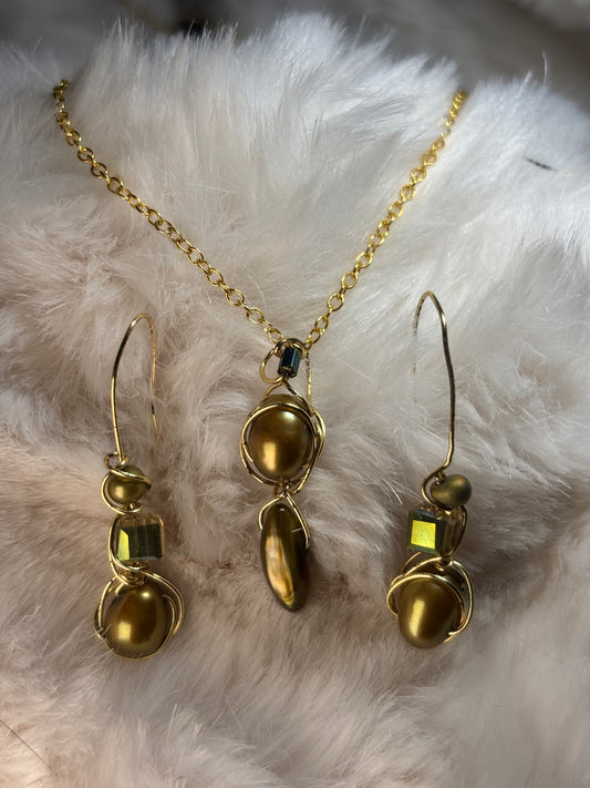 Pearls of the Sea: Sea Pearl pendant, (set available)