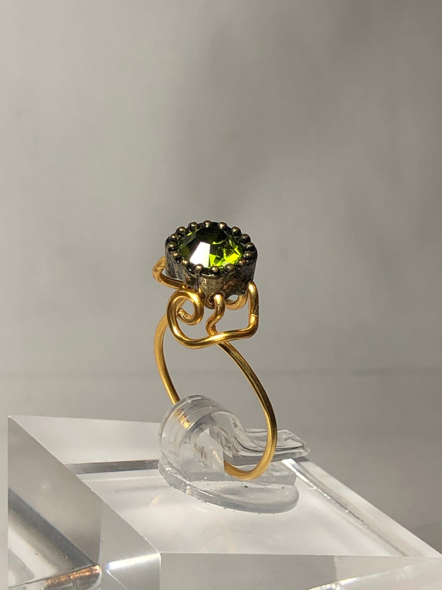 Peridot rhinestone ring