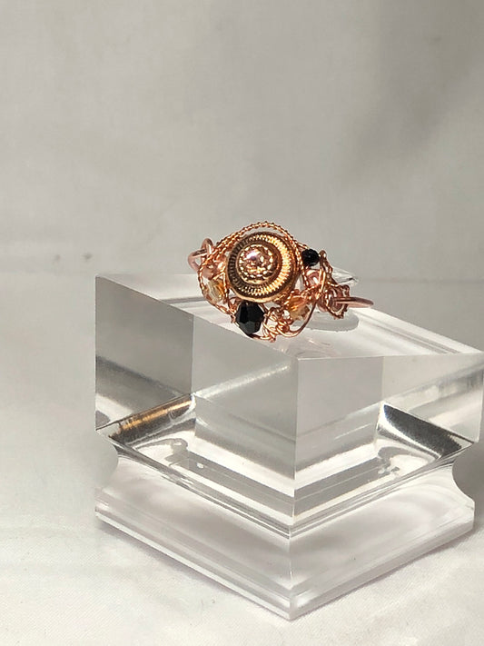 Morganite with black onyx